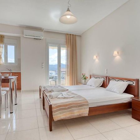 Niovi Luxury Apartments Loutra Edipsou  Eksteriør billede